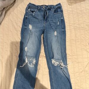 Hollister Distressed mom jean